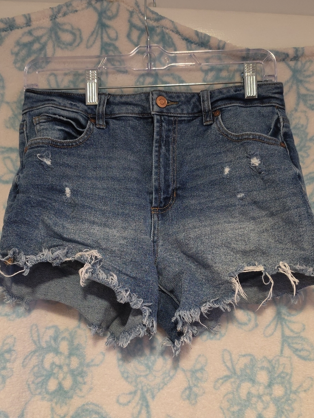 Frayed Hem Distressed Denim Shorts - Blue